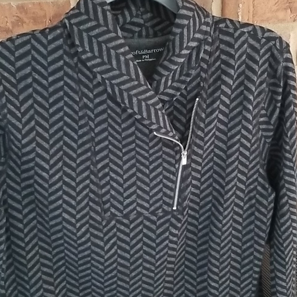 Croft & Barrow gray and black zip chevron sweater - Picture 2 of 10